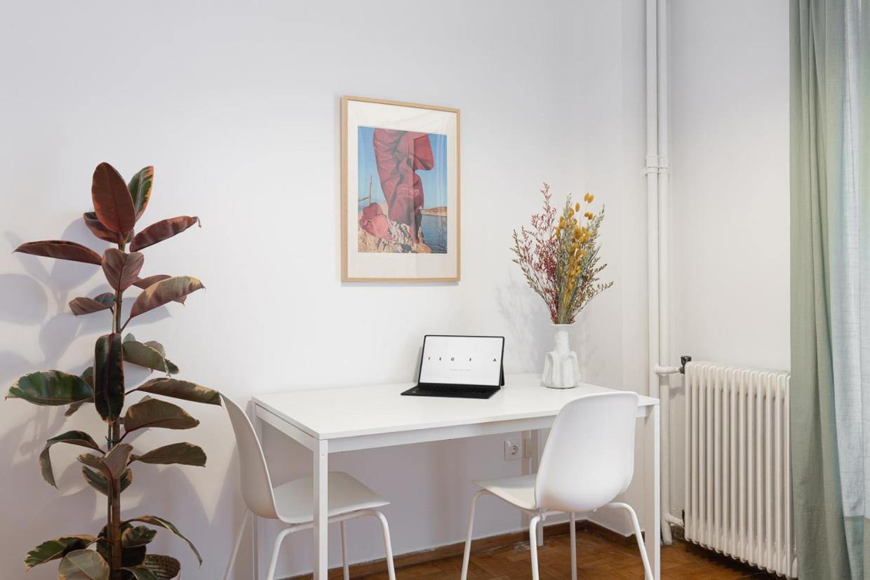 Comfort Aparment In Exarcheia أثينا المظهر الخارجي الصورة